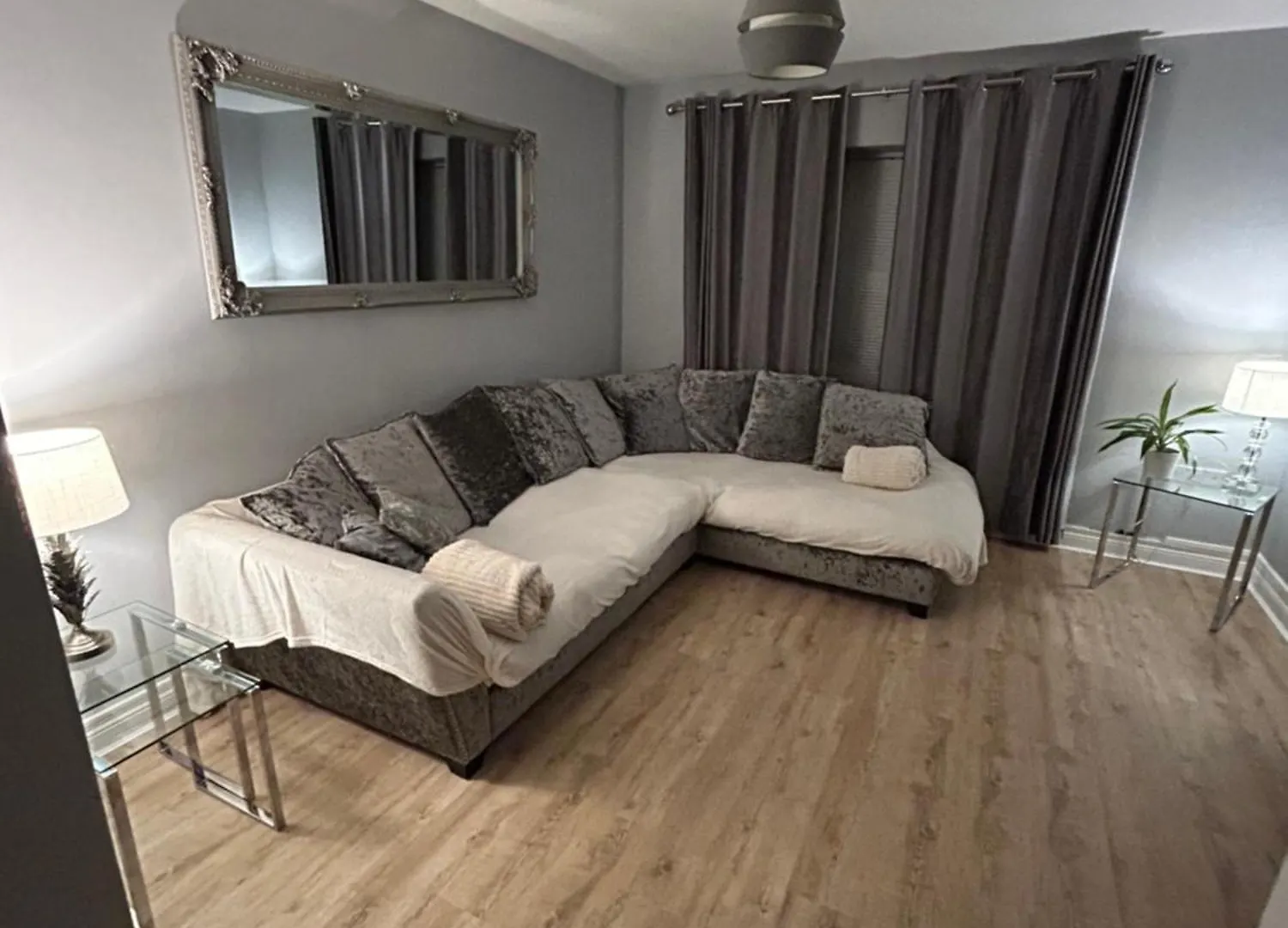 Castlejane Apartment contacts